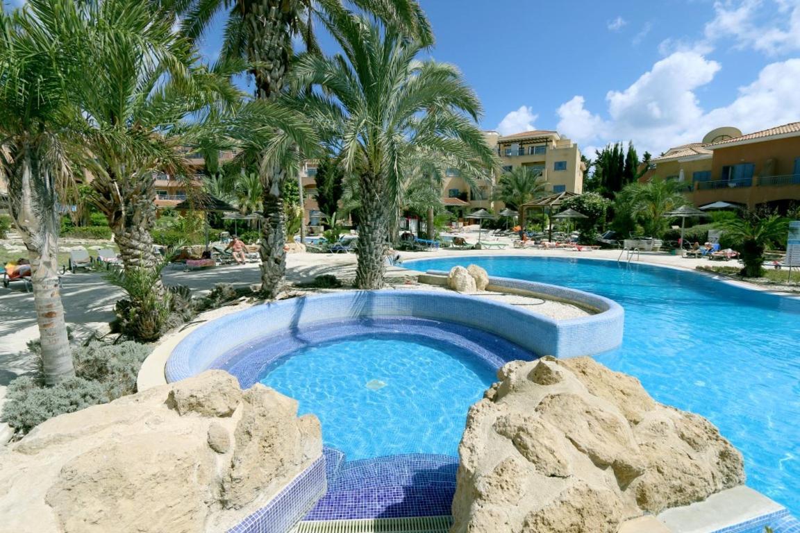Victor Apartment Paphos Exterior foto